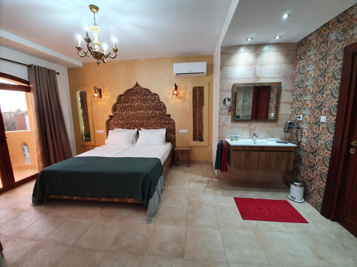 Mahdia - Baghdadi - Laourient Apartments, Restaurant, Cafe Room photo