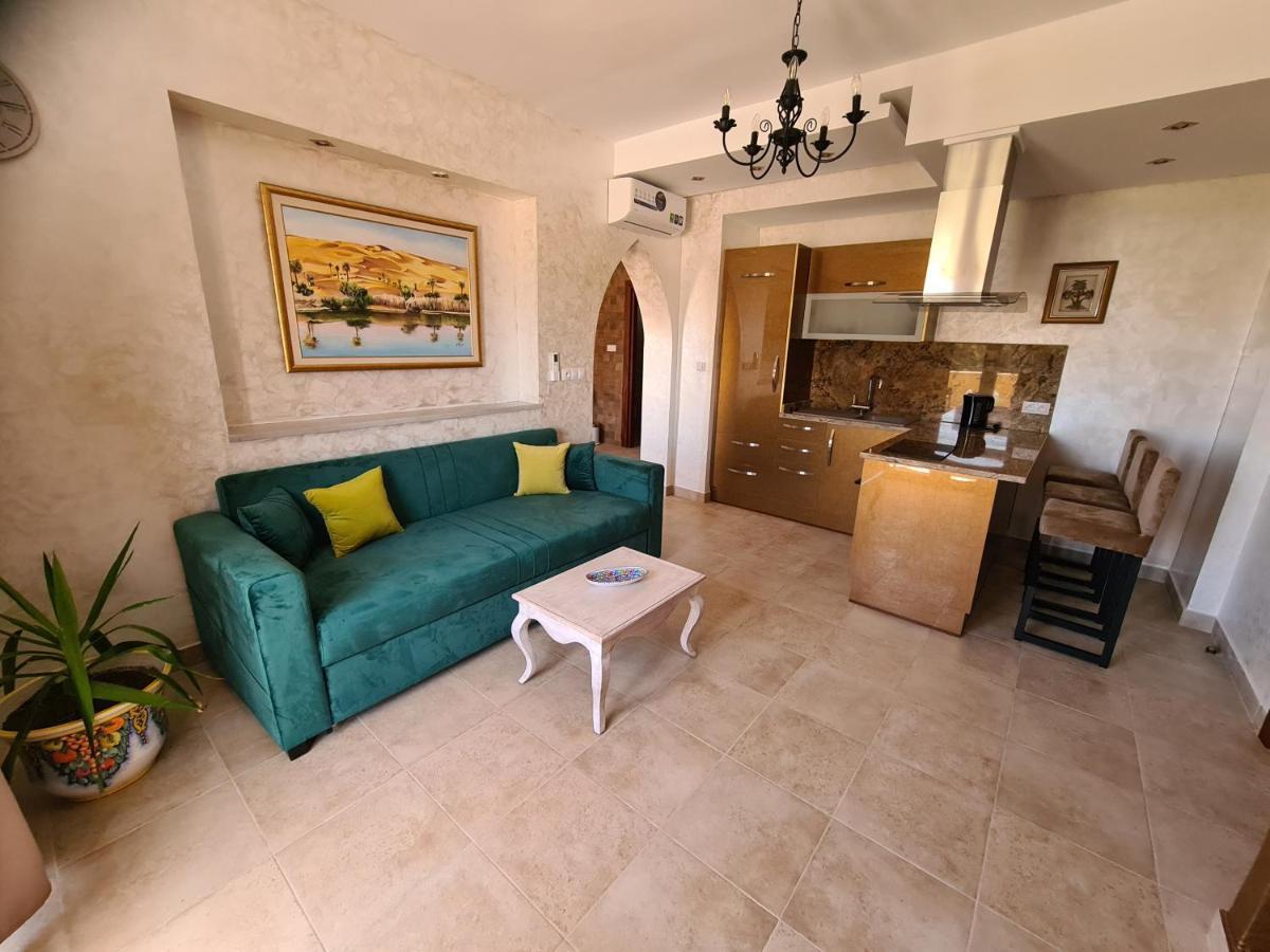 Mahdia - Baghdadi - Laourient Apartments, Restaurant, Cafe Exterior photo