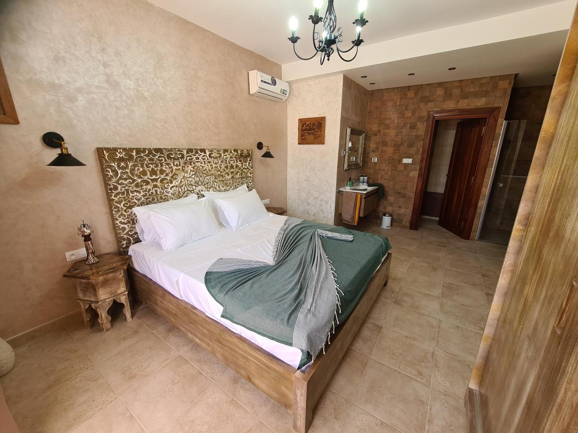Mahdia - Baghdadi - Laourient Apartments, Restaurant, Cafe Room photo