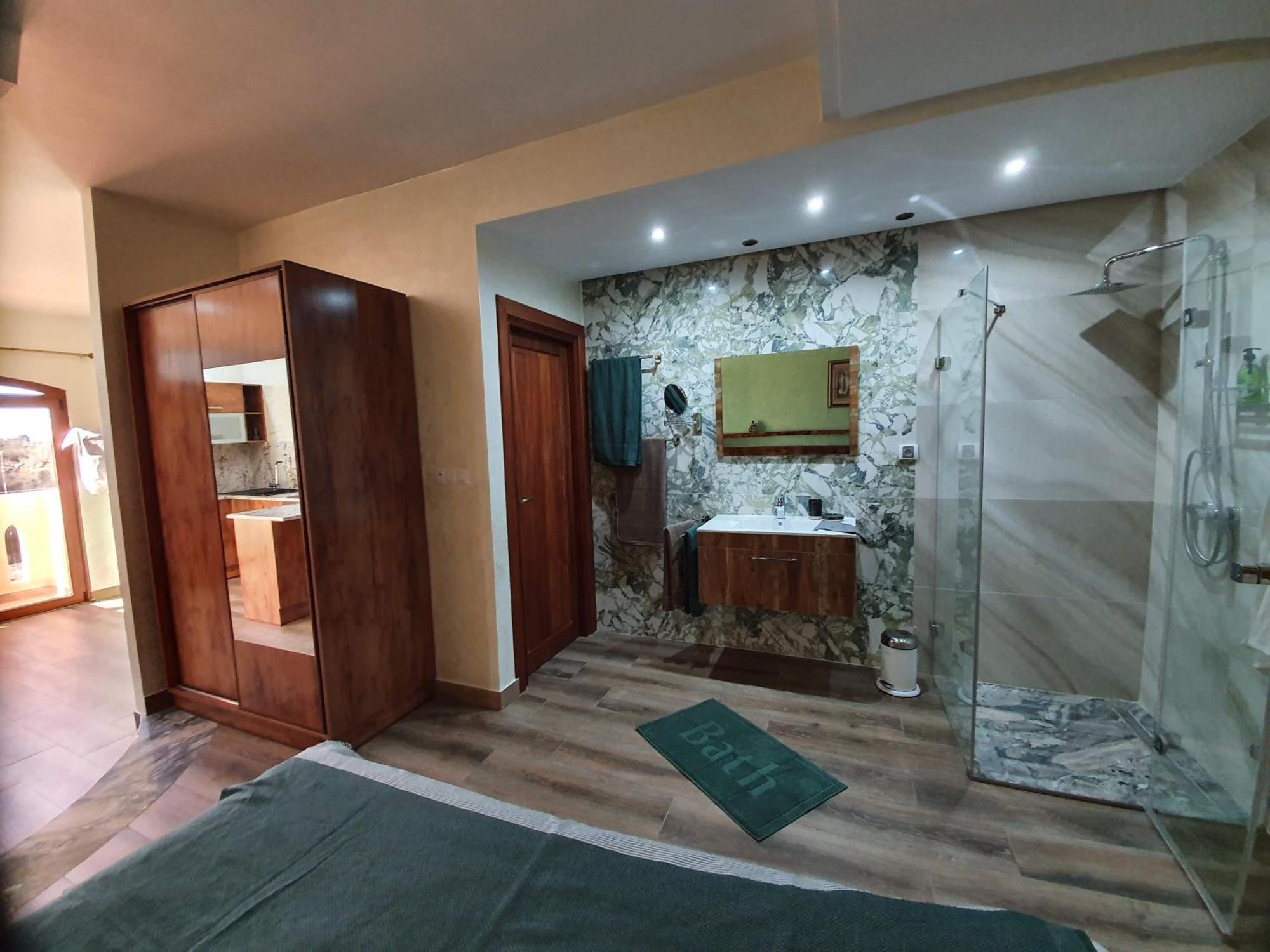 Mahdia - Baghdadi - Laourient Apartments, Restaurant, Cafe Room photo