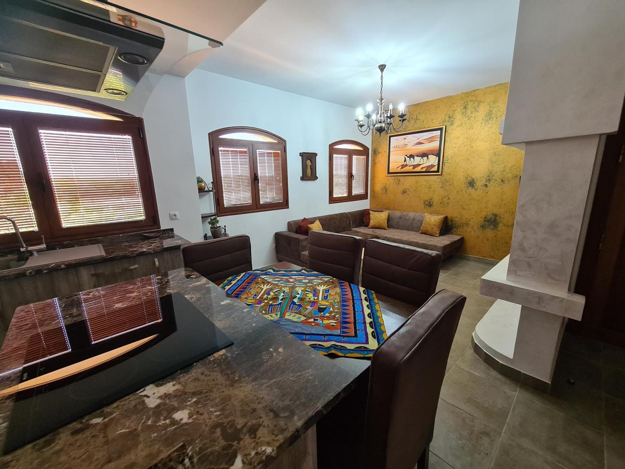 Mahdia - Baghdadi - Laourient Apartments, Restaurant, Cafe Room photo